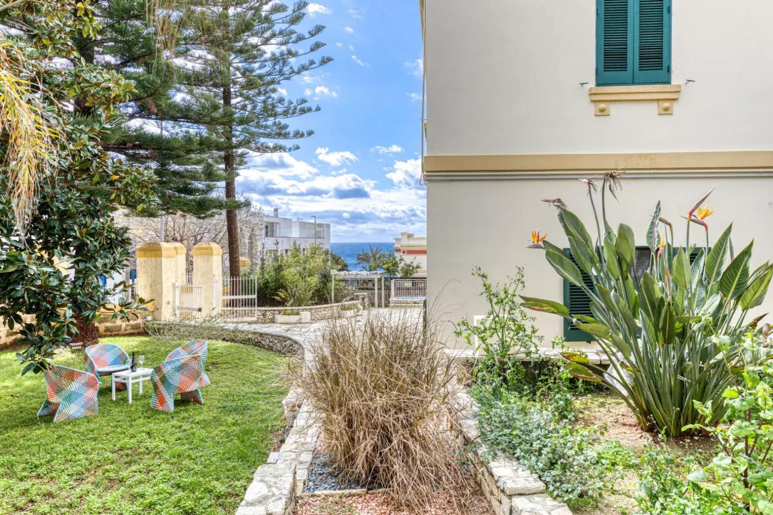 Villa Cesarea Dimora Di Charme 산타체사리텀 외부 사진