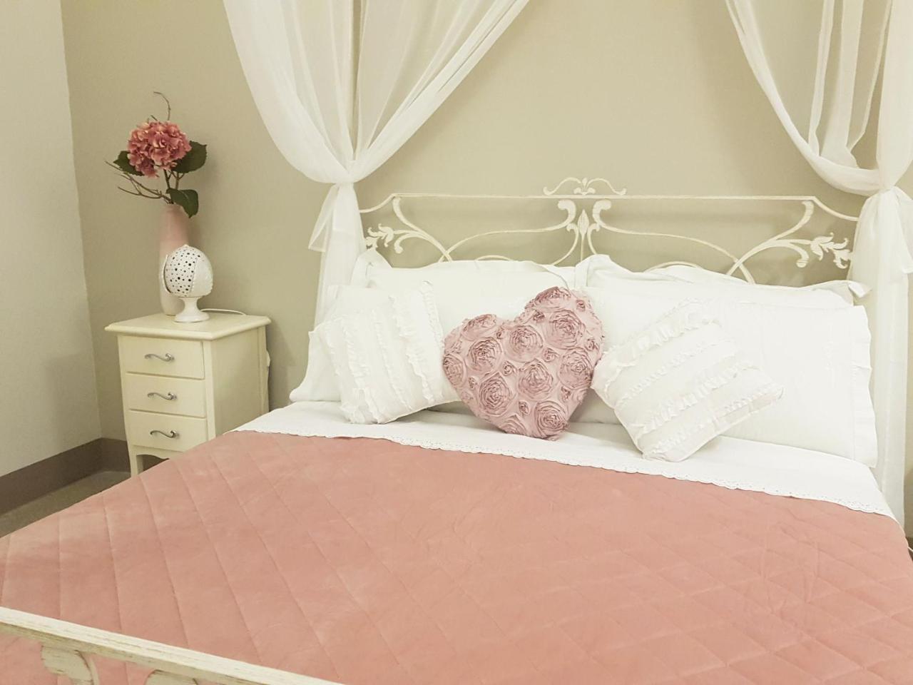 Villa Cesarea Dimora Di Charme 산타체사리텀 외부 사진