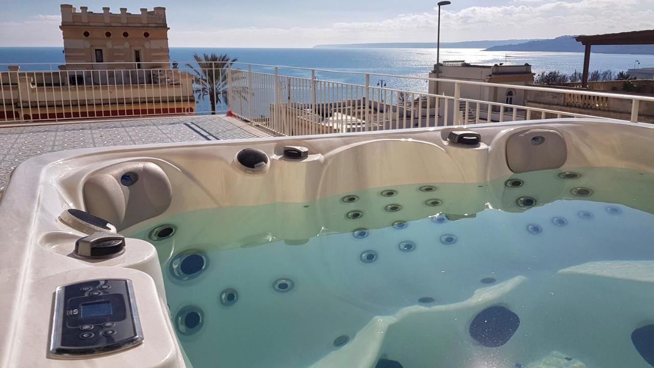 Villa Cesarea Dimora Di Charme 산타체사리텀 외부 사진