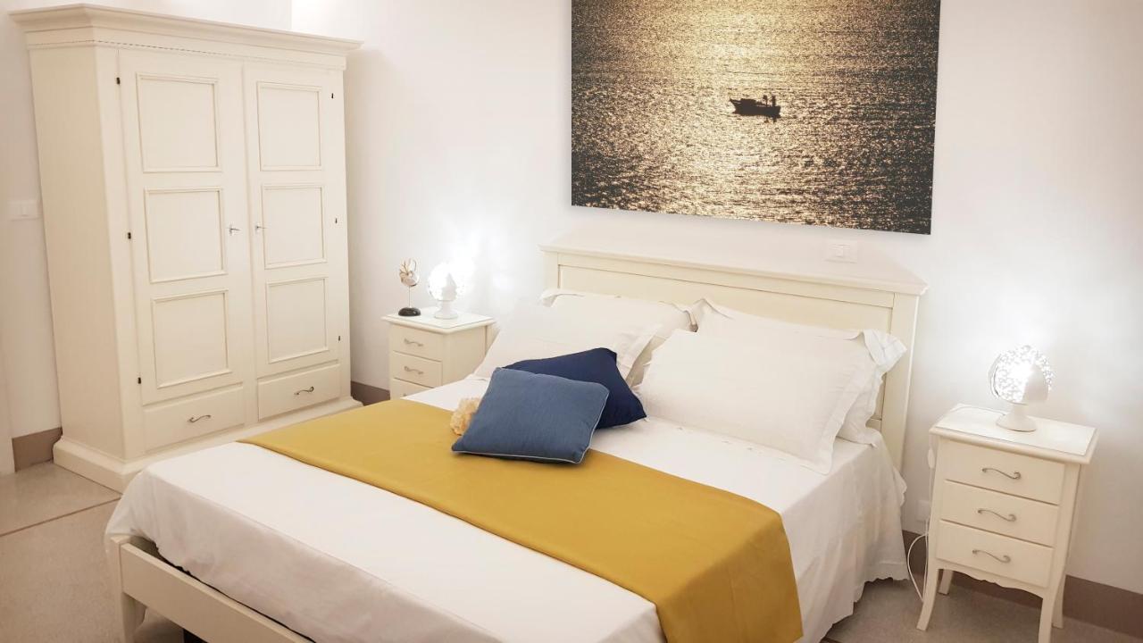 Villa Cesarea Dimora Di Charme 산타체사리텀 외부 사진